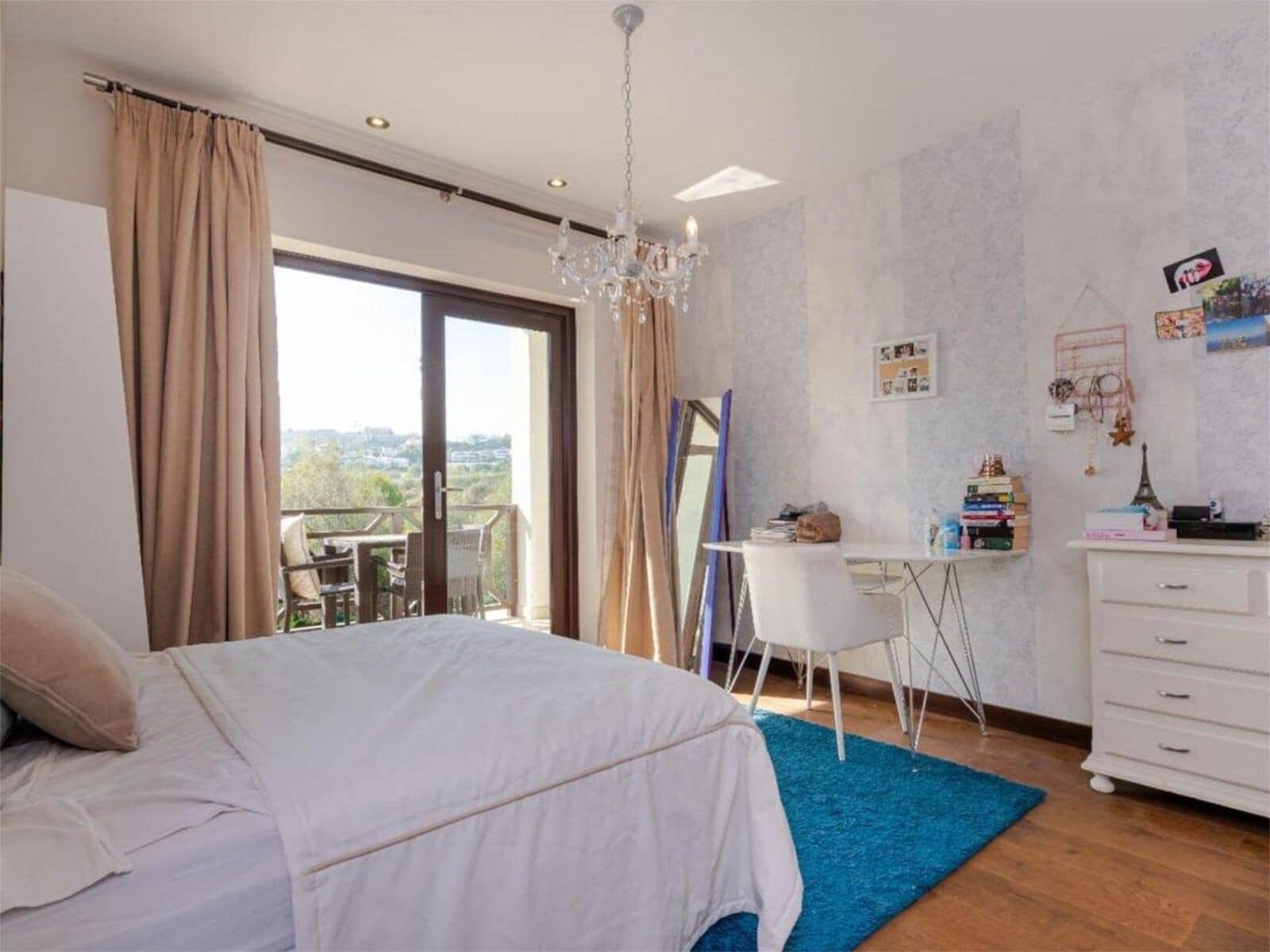 5 bedroom Villa for sale in Nueva Andalucia with pool garage - € 2,700,000 (Ref: 8103419)