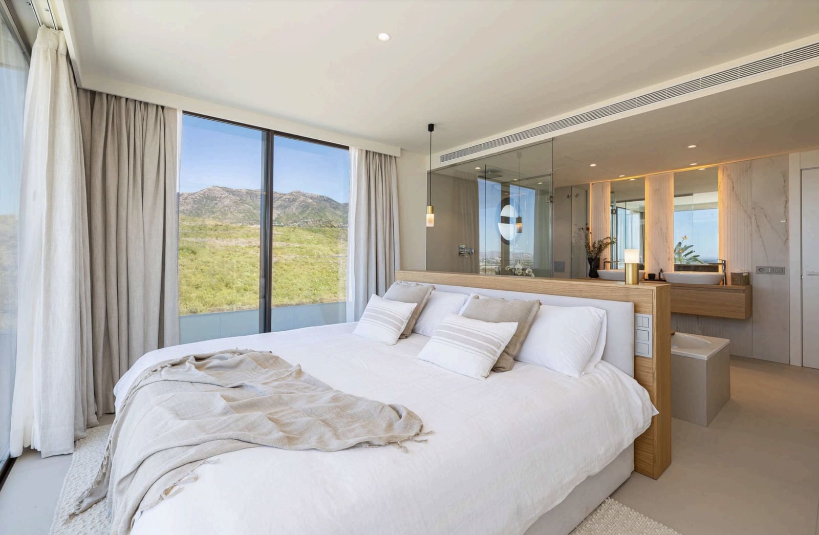 3 sypialnia Penthouse na sprzedaż w Fuengirola z basenem garażem - 1 450 000 € (Ref: 8107073)