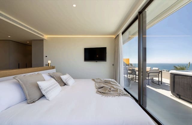 3 sypialnia Penthouse na sprzedaż w Fuengirola z basenem garażem - 1 450 000 € (Ref: 8107073)