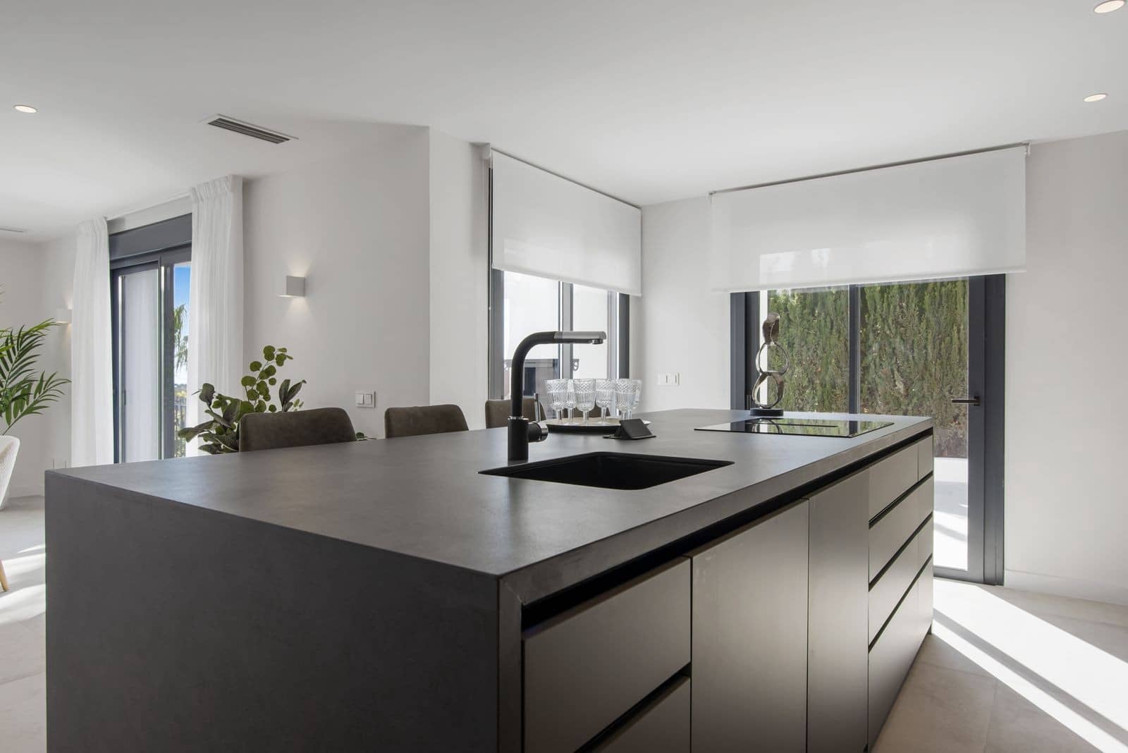 5 soveværelse Villa til salg i Los Flamingos med swimmingpool garage - € 3.495.000 (Ref: 8113980)