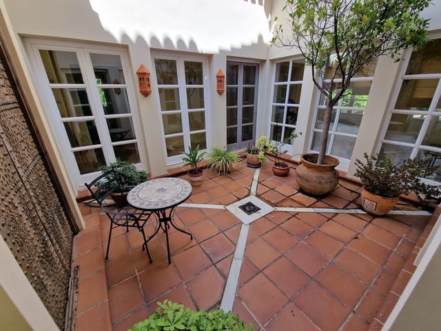 Chalet de 3 habitaciones en Mijas Costa, Mijas en venta con piscina garaje - 3.200.000 € (Ref: 8113981)