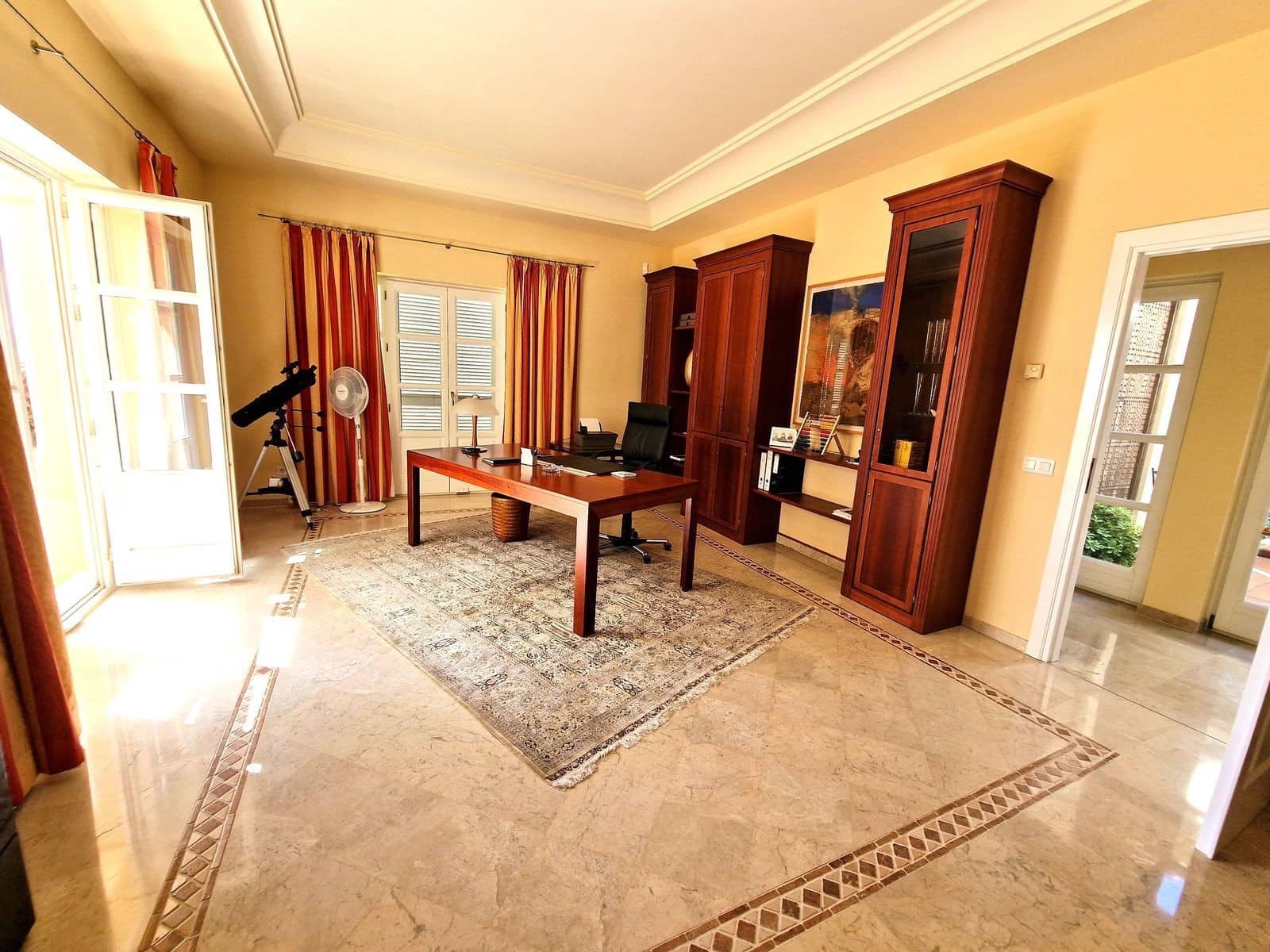 3 sypialnia Willa na sprzedaż w Mijas Costa z basenem garażem - 3 200 000 € (Ref: 8113981)