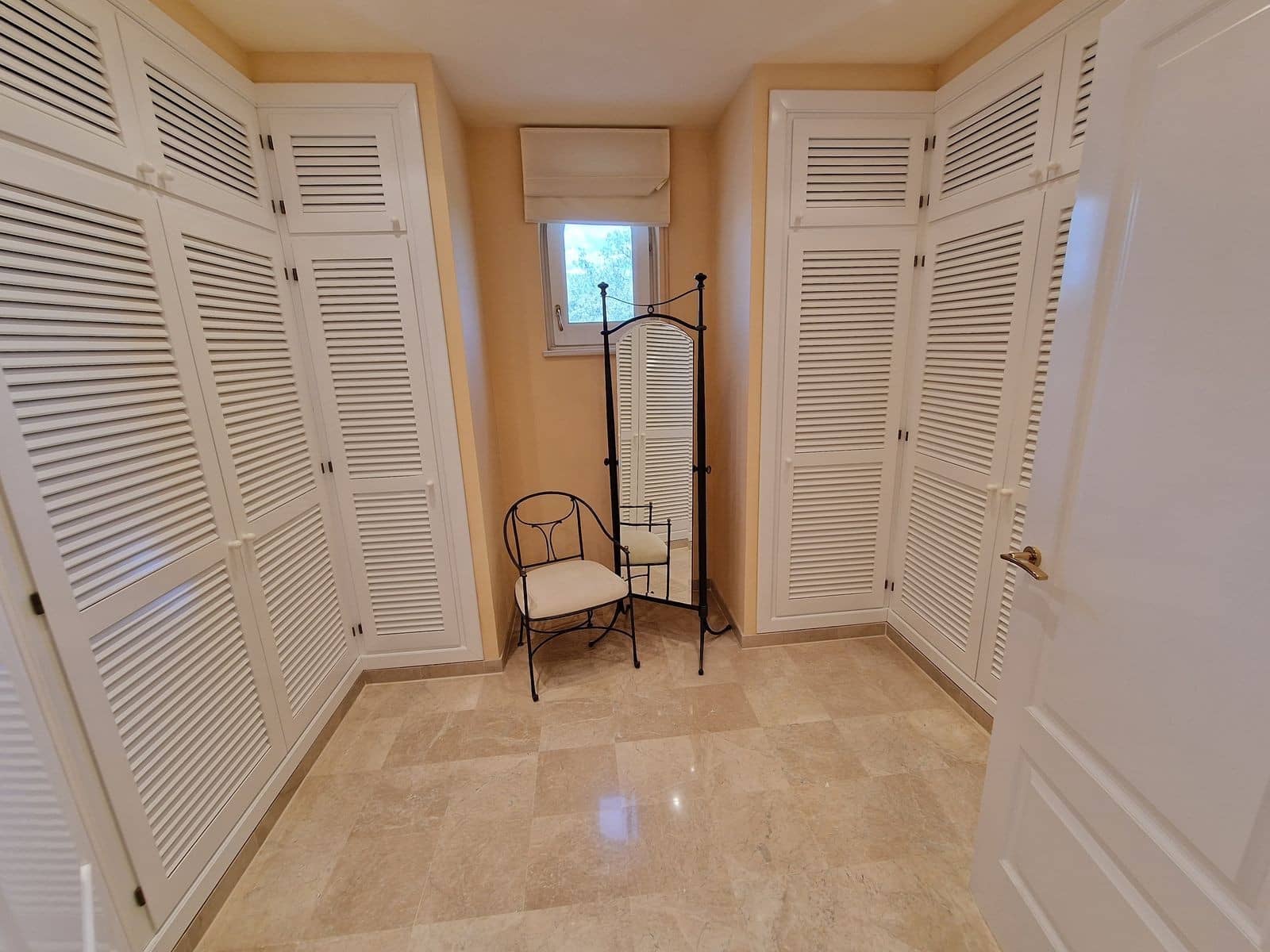 3 sypialnia Willa na sprzedaż w Mijas Costa z basenem garażem - 3 200 000 € (Ref: 8113981)