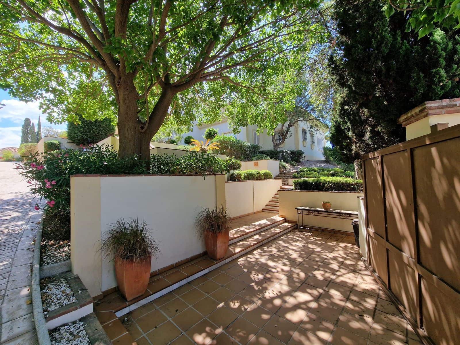 3 sypialnia Willa na sprzedaż w Mijas Costa z basenem garażem - 3 200 000 € (Ref: 8113981)