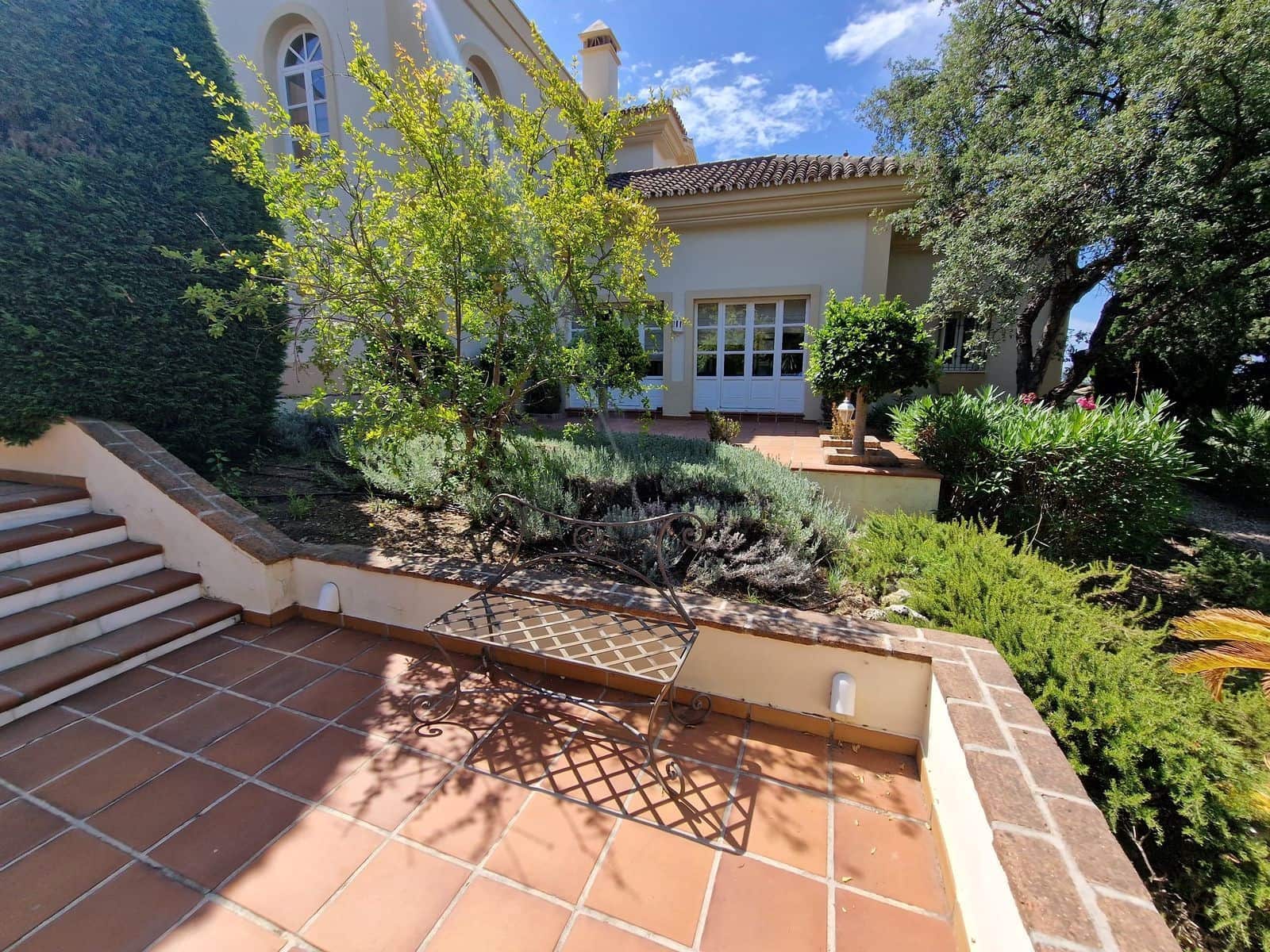 3 sypialnia Willa na sprzedaż w Mijas Costa z basenem garażem - 3 200 000 € (Ref: 8113981)