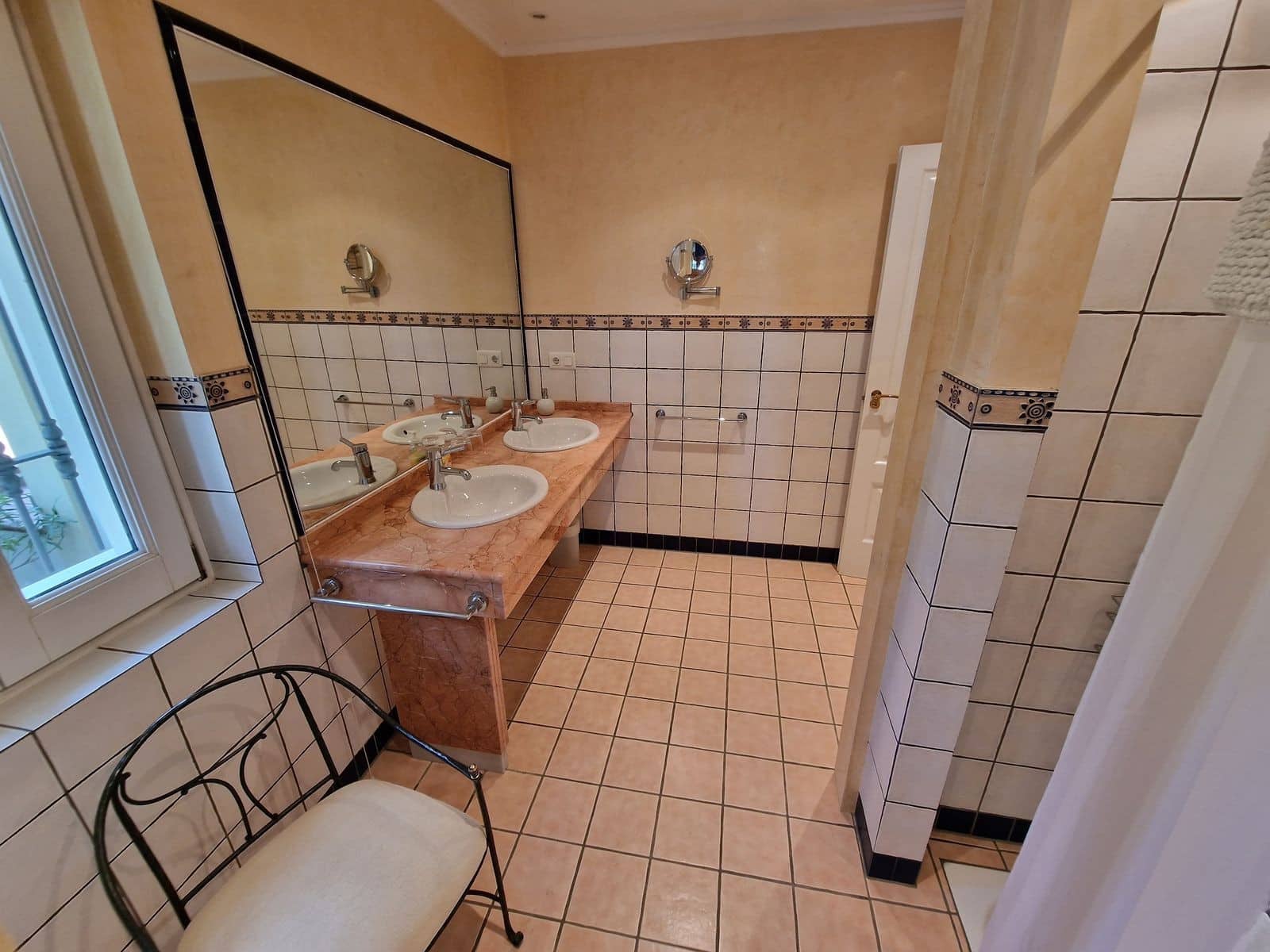 3 sypialnia Willa na sprzedaż w Mijas Costa z basenem garażem - 3 200 000 € (Ref: 8113981)