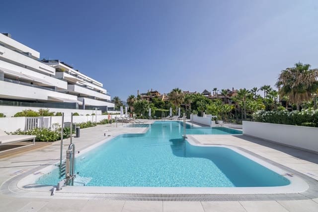 3 chambre Appartement à vendre à Estepona avec piscine garage - 750 000 € (Ref: 8113986)