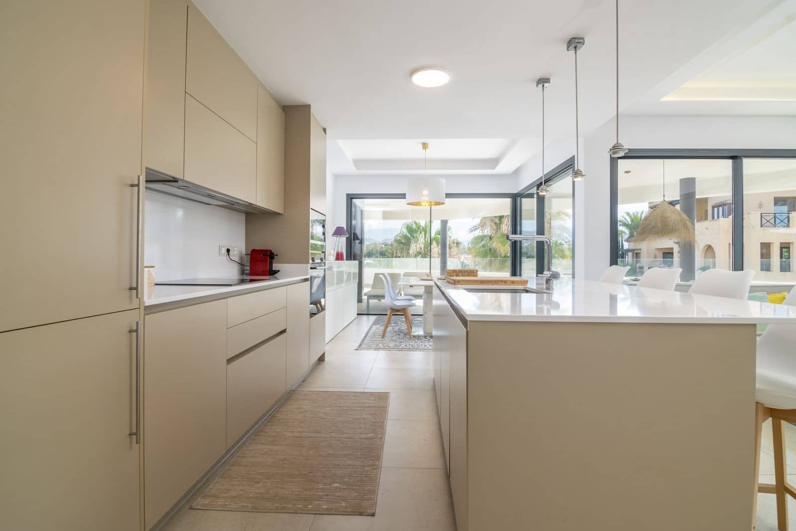 3 quarto Apartamento para venda em Estepona com piscina garagem - 750 000 € (Ref: 8113986)