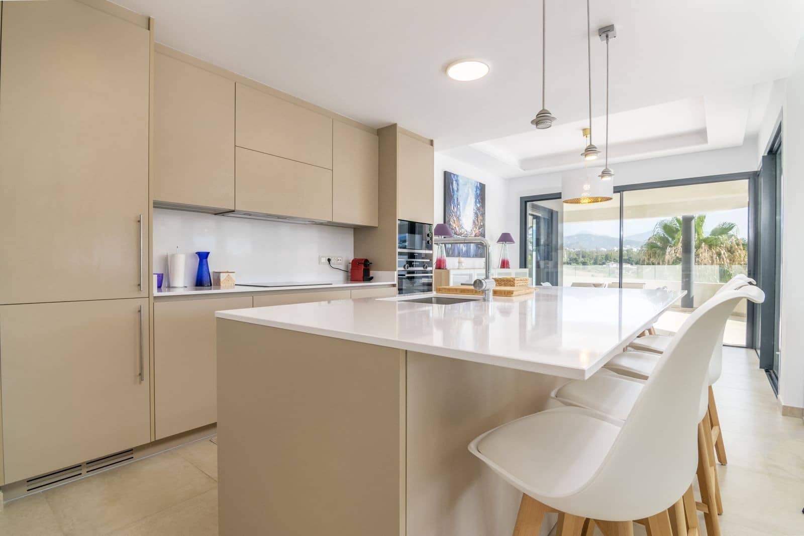 3 quarto Apartamento para venda em Estepona com piscina garagem - 750 000 € (Ref: 8113986)