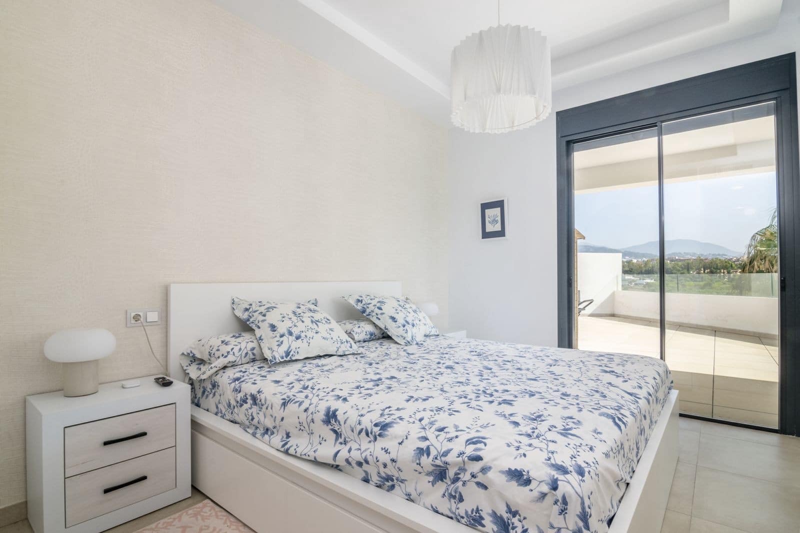 3 quarto Apartamento para venda em Estepona com piscina garagem - 750 000 € (Ref: 8113986)