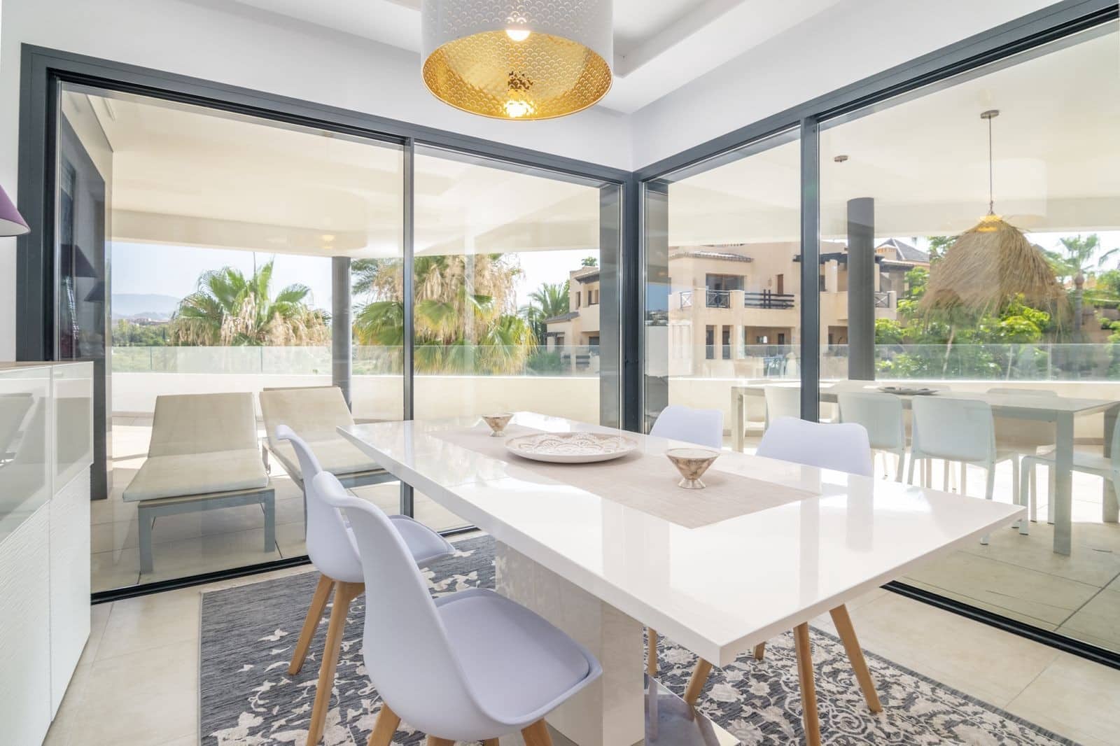 3 quarto Apartamento para venda em Estepona com piscina garagem - 750 000 € (Ref: 8113986)