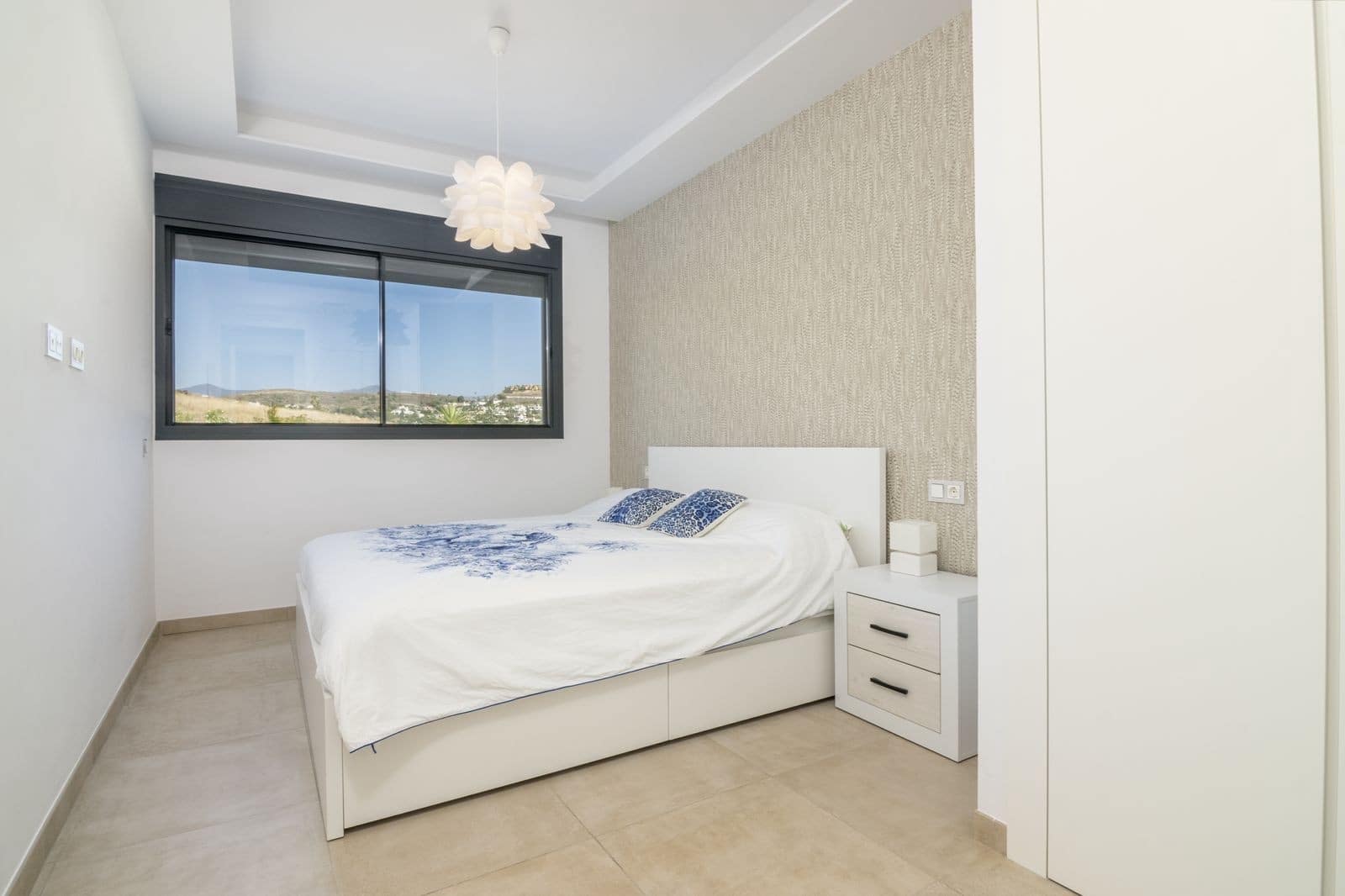 3 quarto Apartamento para venda em Estepona com piscina garagem - 750 000 € (Ref: 8113986)