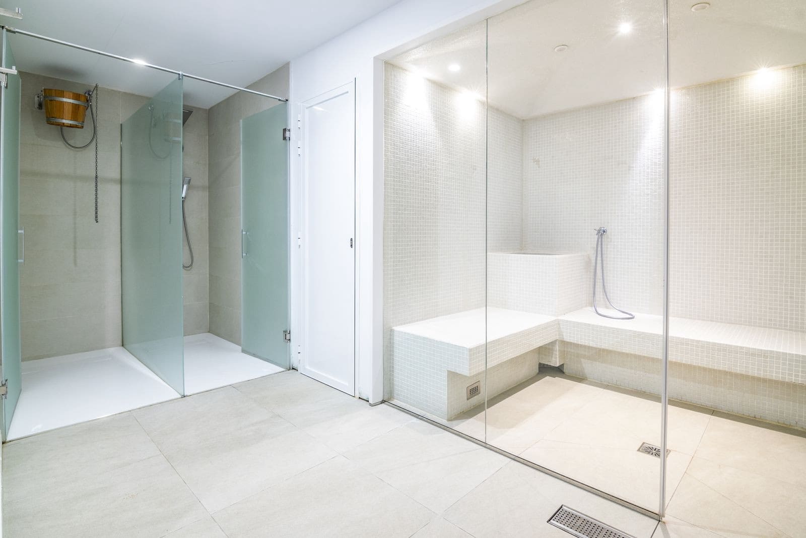 3 quarto Apartamento para venda em Estepona com piscina garagem - 750 000 € (Ref: 8113986)