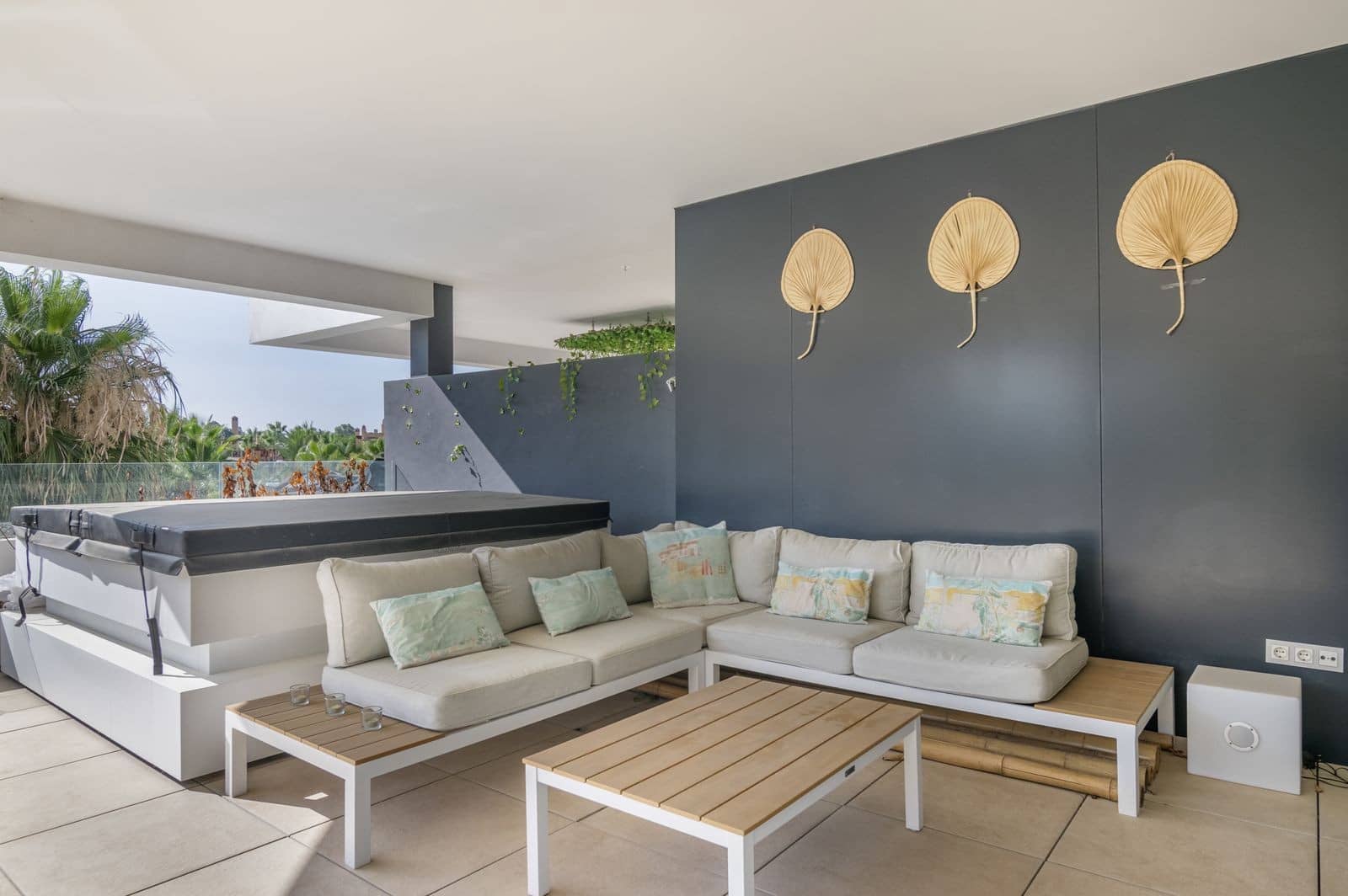 3 quarto Apartamento para venda em Estepona com piscina garagem - 750 000 € (Ref: 8113986)