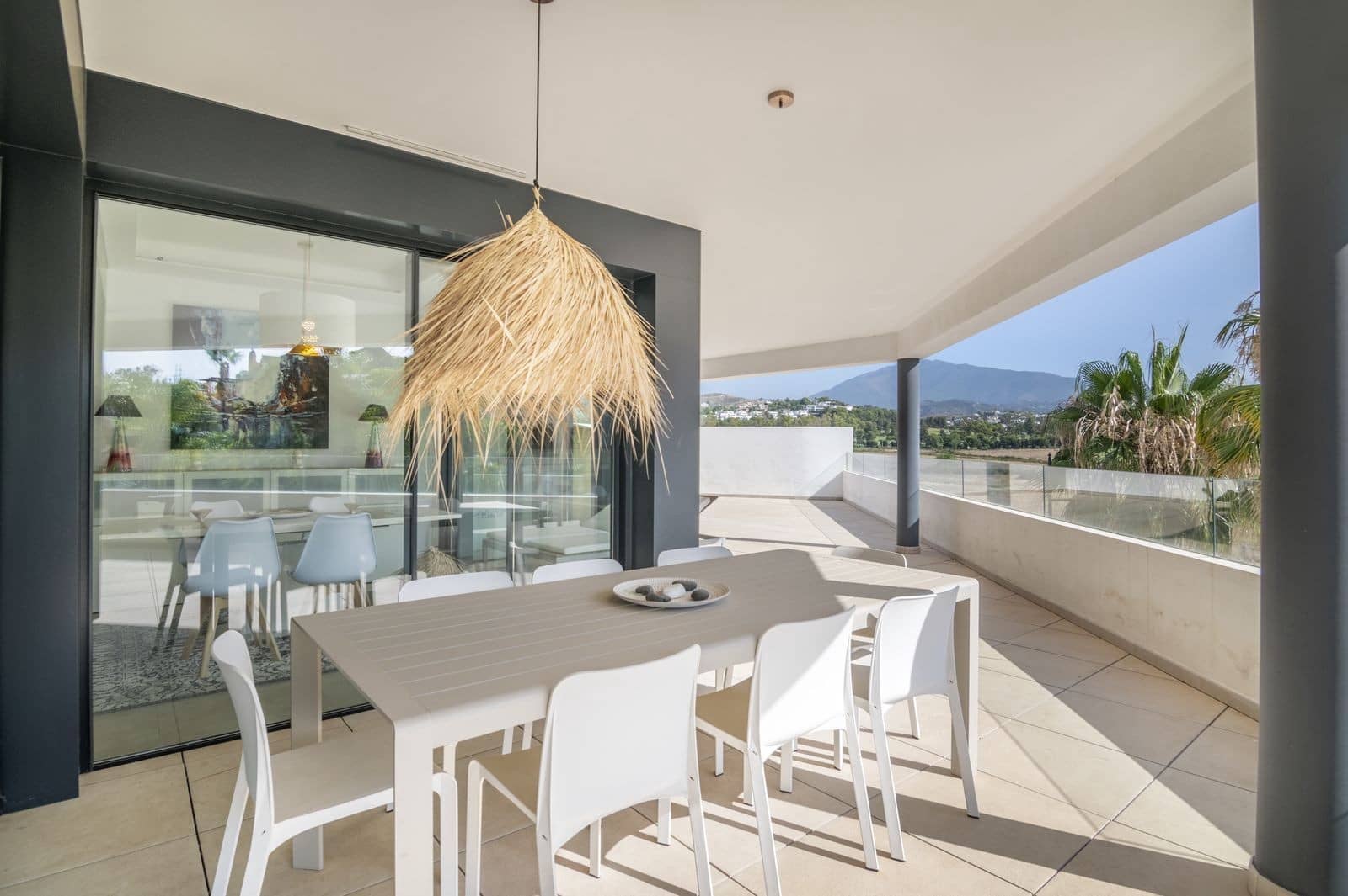 3 quarto Apartamento para venda em Estepona com piscina garagem - 750 000 € (Ref: 8113986)