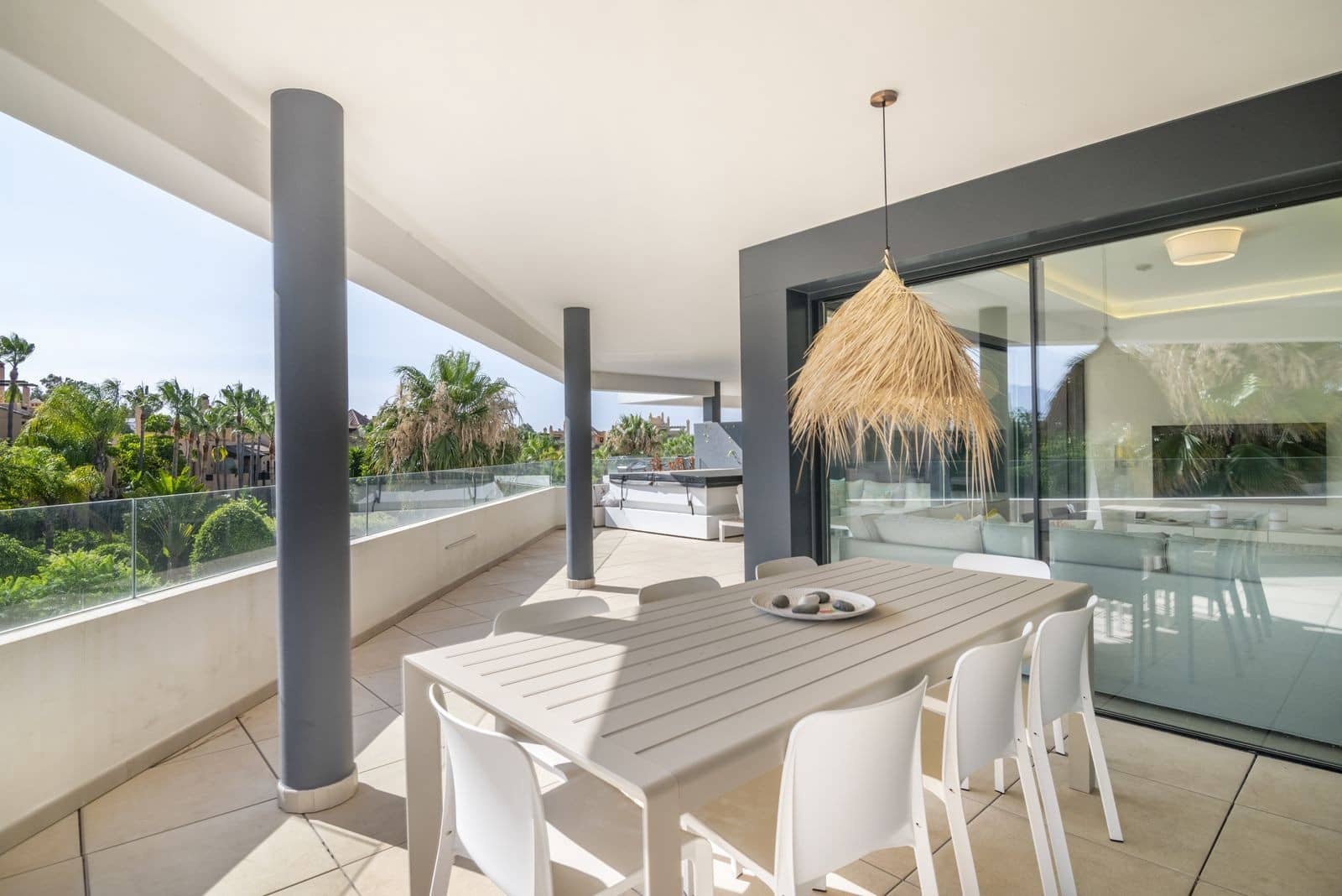 3 quarto Apartamento para venda em Estepona com piscina garagem - 750 000 € (Ref: 8113986)