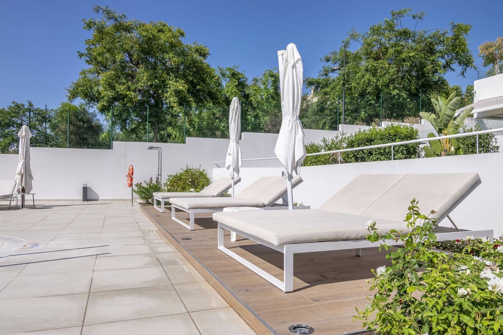 3 quarto Apartamento para venda em Estepona com piscina garagem - 750 000 € (Ref: 8113986)