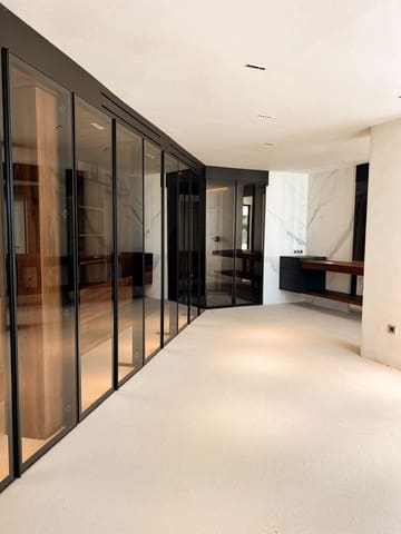 3 bedroom Villa for sale in Benalmádena with pool garage - € 2,100,000 (Ref: 8113987)