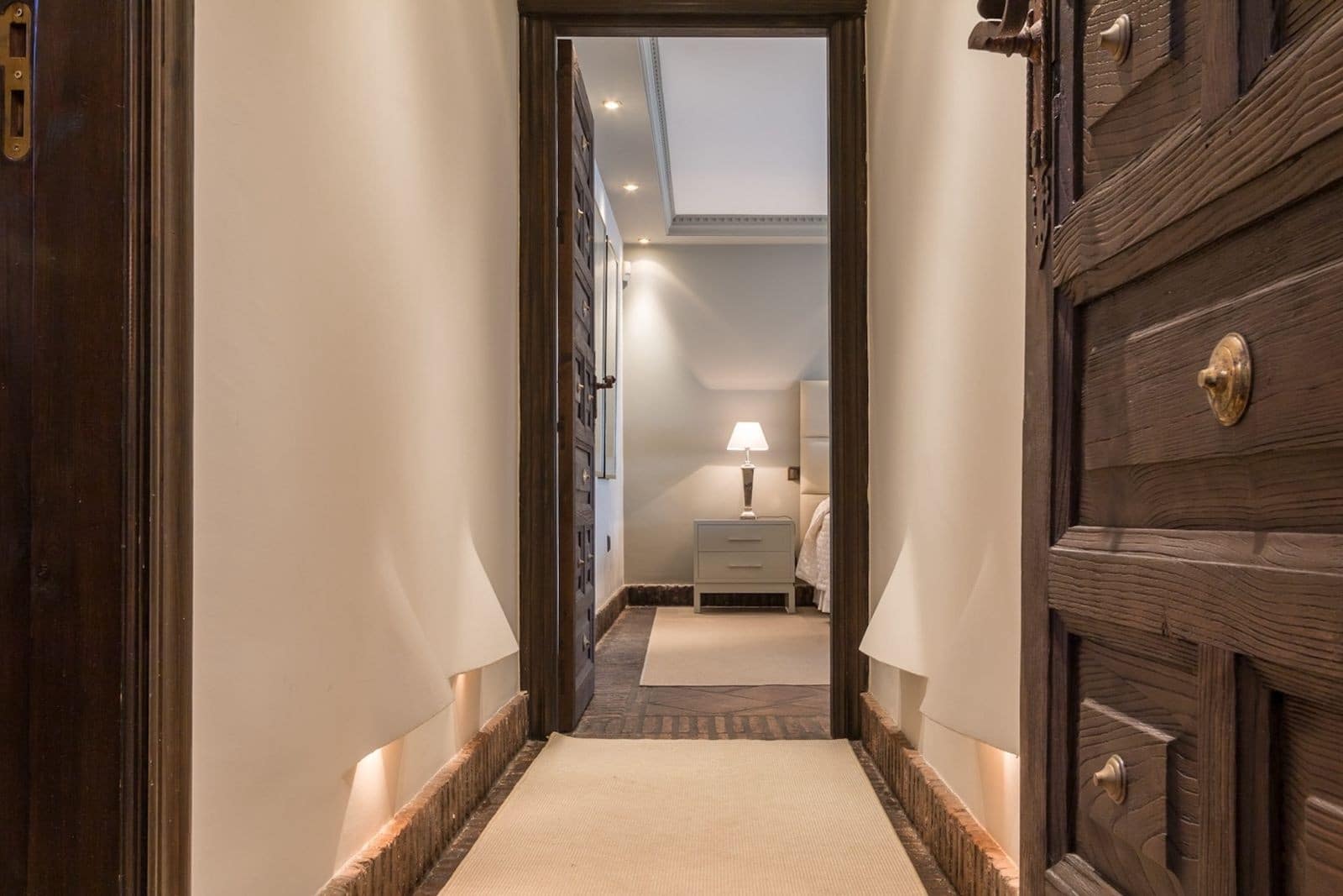 4 bedroom Villa for sale in Marbella with pool garage - € 2,800,000 (Ref: 8145076)