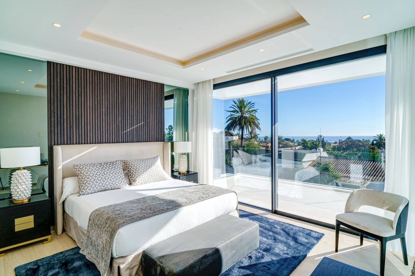 5 bedroom Villa for sale in Marbella with pool garage - € 3,350,000 (Ref: 8145078)