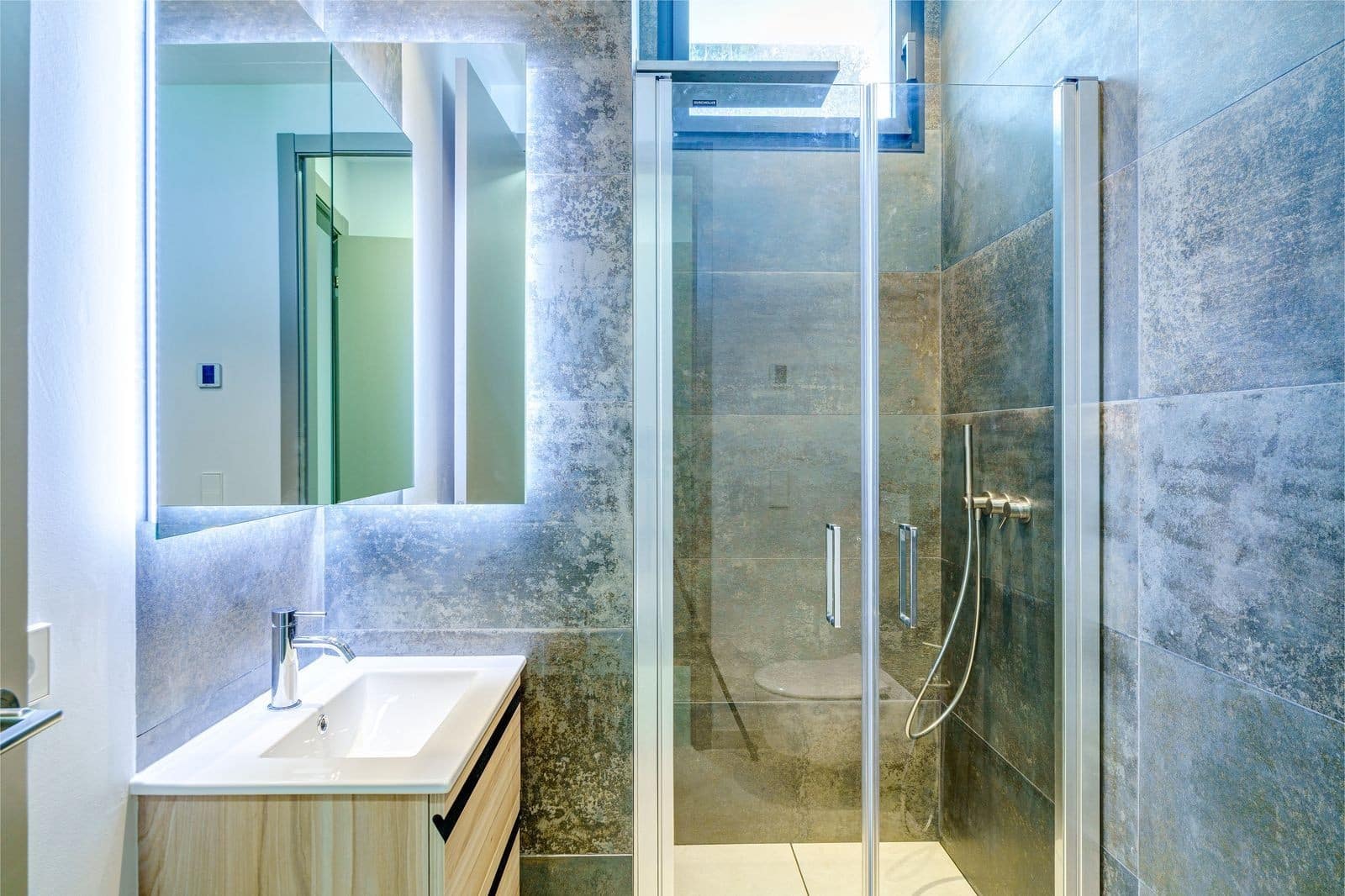 5 bedroom Villa for sale in Marbella with pool garage - € 3,350,000 (Ref: 8145078)