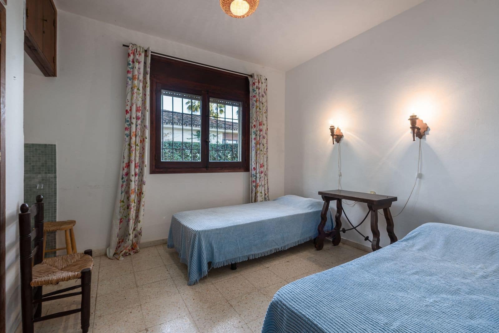 5 bedroom Villa for sale in Estepona with pool garage - € 3,500,000 (Ref: 8173989)