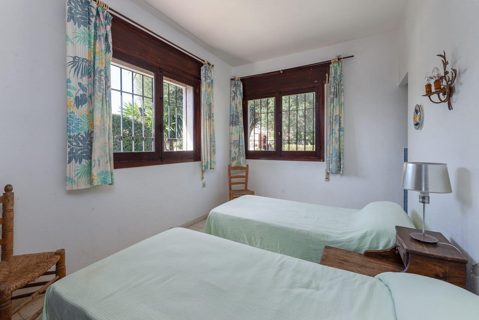5 bedroom Villa for sale in Estepona with pool garage - € 3,500,000 (Ref: 8173989)