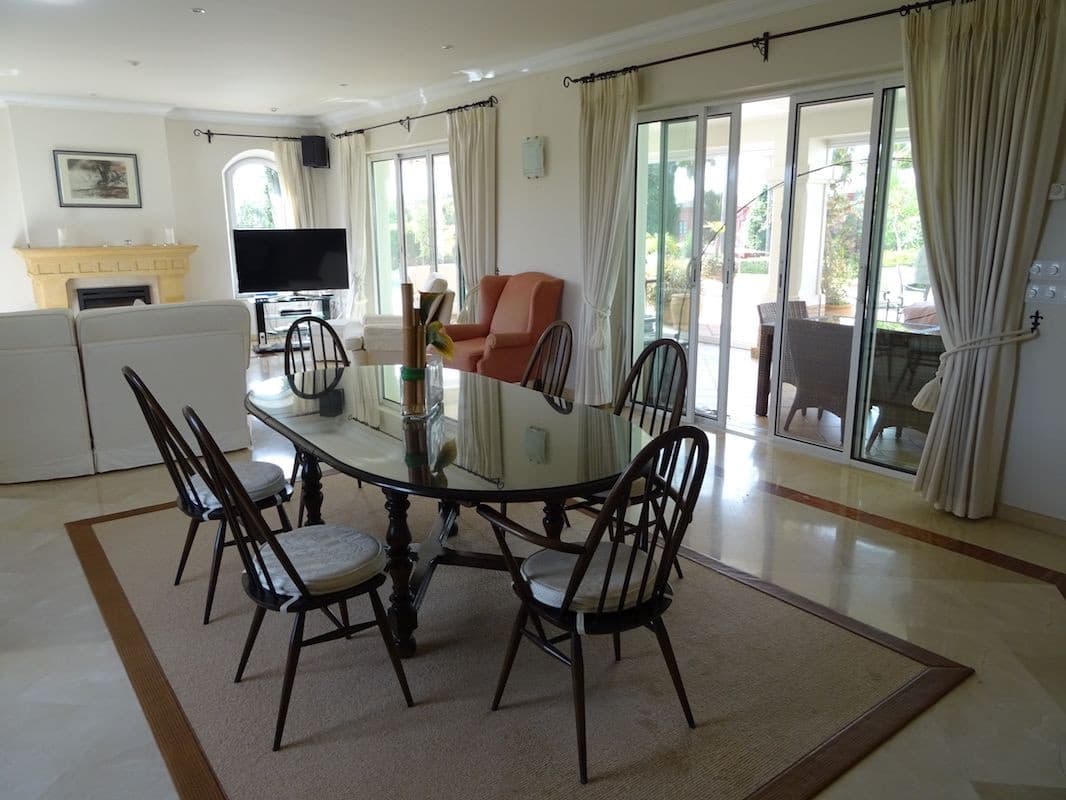 4 soveværelse Villa til salg i Sotogrande med swimmingpool garage - € 1.700.000 (Ref: 8176605)