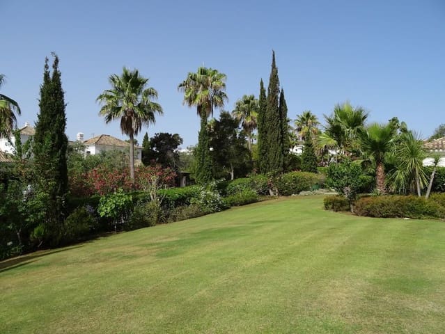 4 bedroom Villa for sale in Sotogrande Alto, San Roque with pool garage - € 1,700,000 (Ref: 8176605)