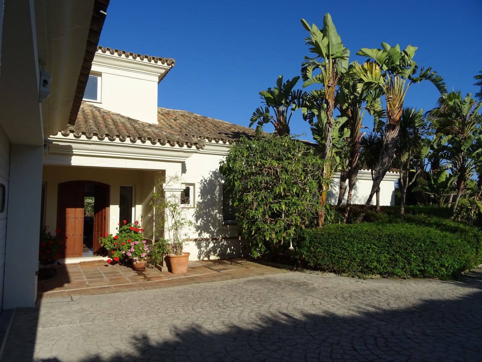 4 soveværelse Villa til salg i Sotogrande med swimmingpool garage - € 1.700.000 (Ref: 8176605)