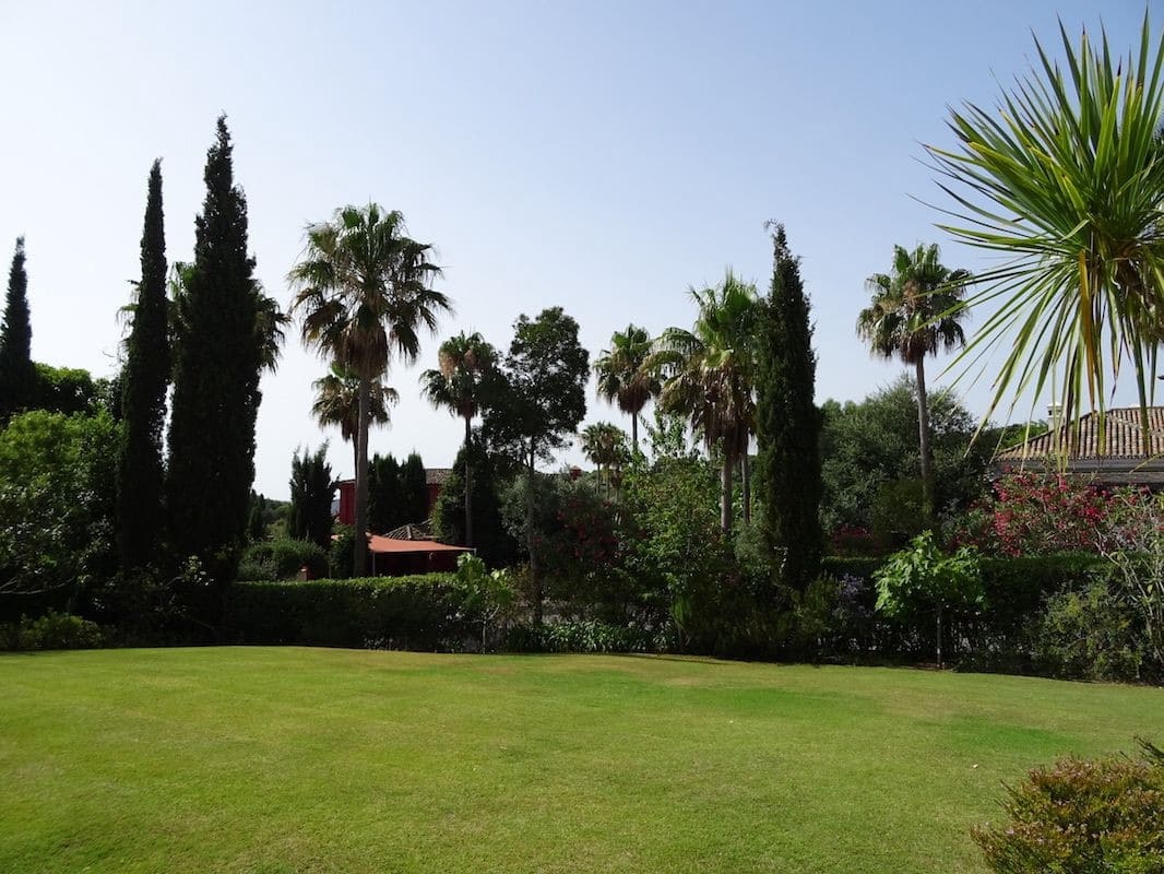 4 soveværelse Villa til salg i Sotogrande med swimmingpool garage - € 1.700.000 (Ref: 8176605)