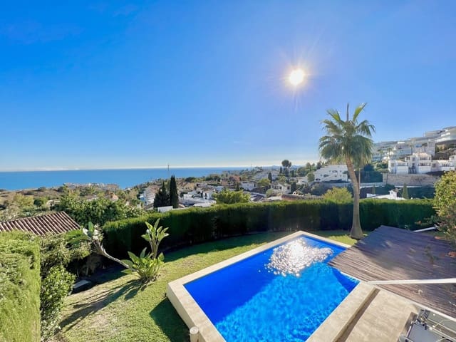 4 bedroom Villa for sale in Benalmádena with pool - € 990,000 (Ref: 8197312)
