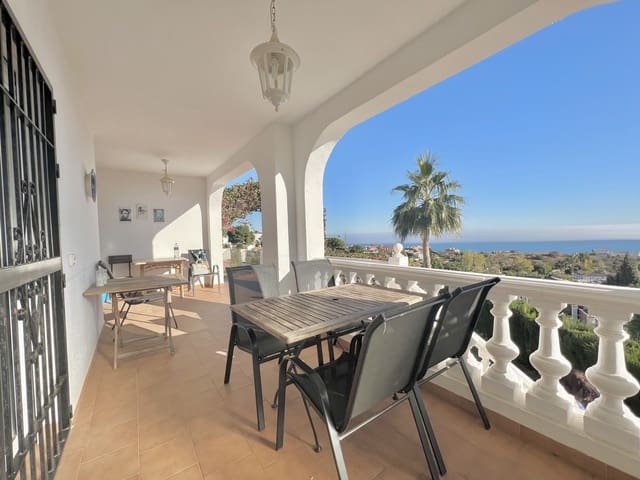 4 bedroom Villa for sale in Benalmádena with pool - € 990,000 (Ref: 8197312)