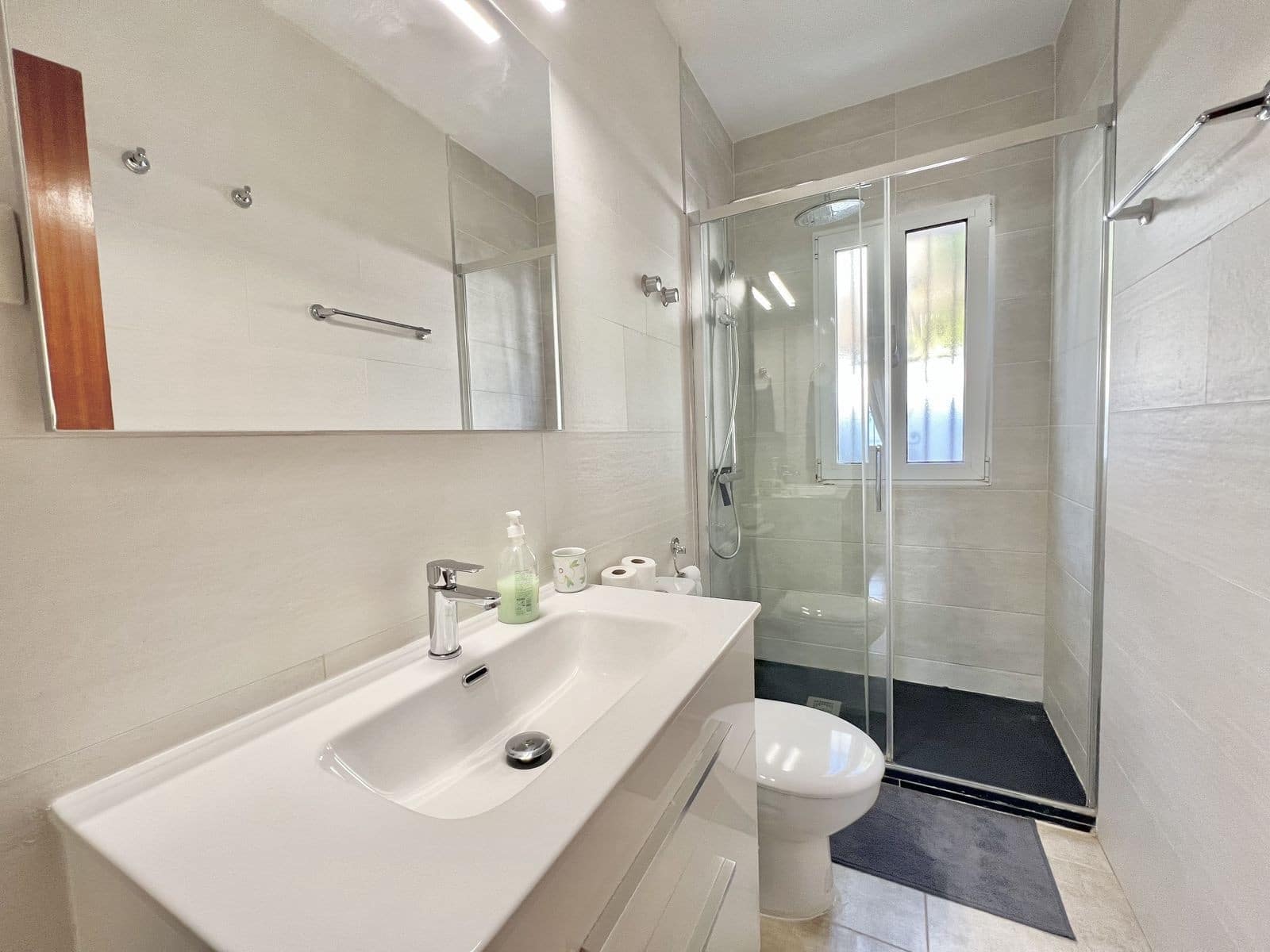 4 bedroom Villa for sale in Benalmadena with pool - € 990,000 (Ref: 8197312)