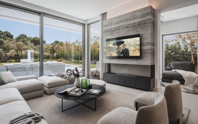 4 sypialnia Willa na sprzedaż w Marbella z basenem garażem - 2 395 000 € (Ref: 8258735)