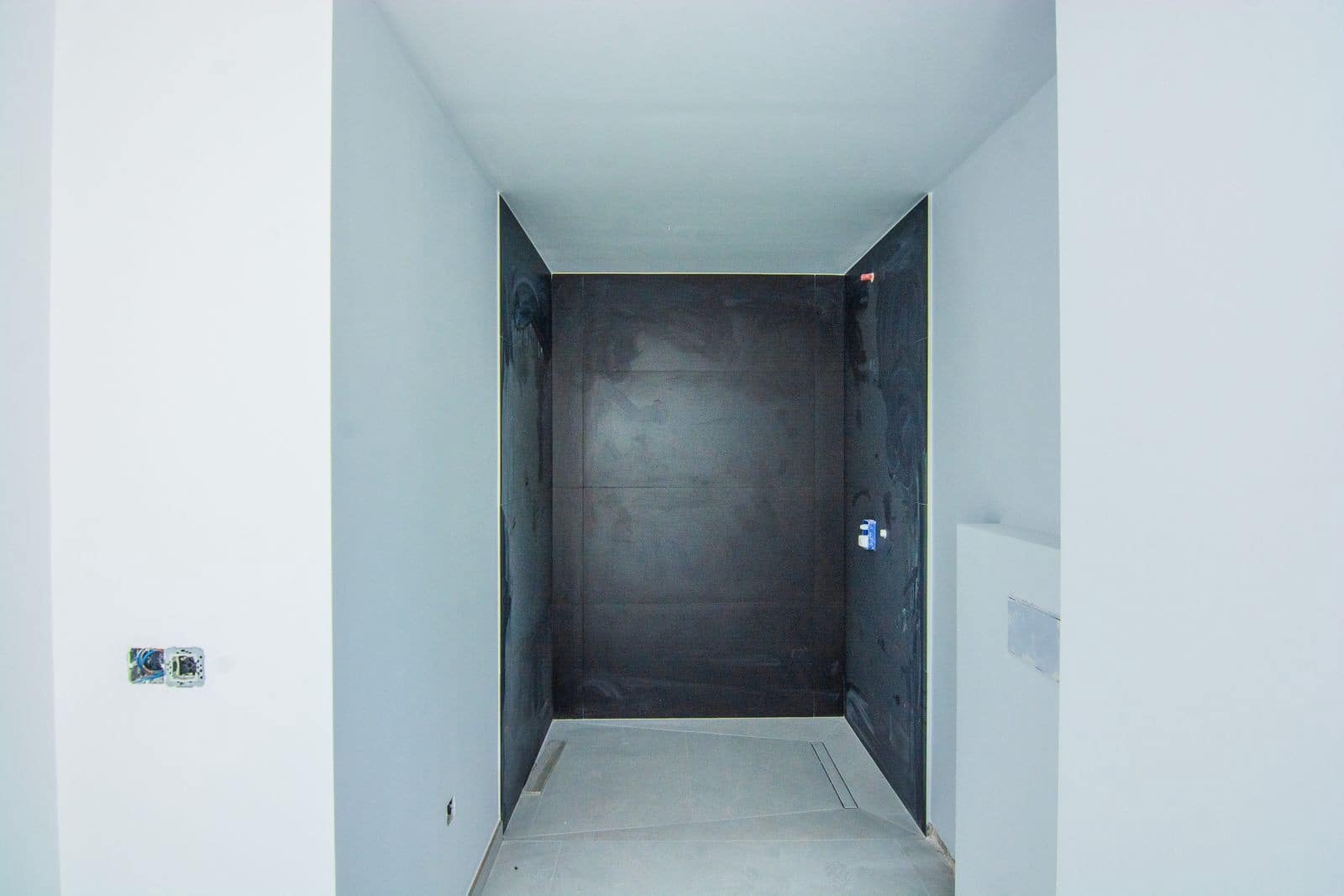 4 bedroom Villa for sale in Marbella with pool garage - € 2,195,000 (Ref: 8270573)