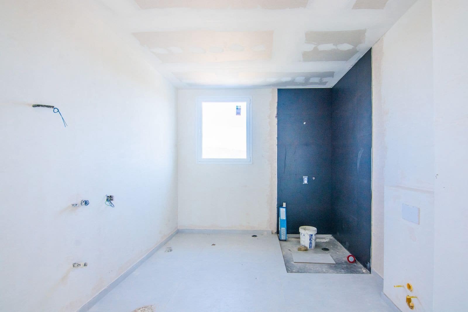 4 bedroom Villa for sale in Marbella with pool garage - € 2,195,000 (Ref: 8270573)