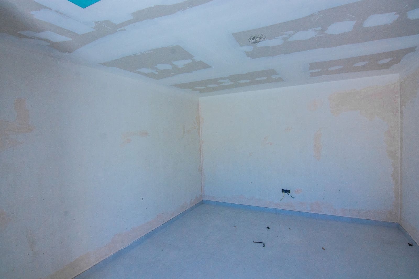 4 bedroom Villa for sale in Marbella with pool garage - € 2,195,000 (Ref: 8270573)