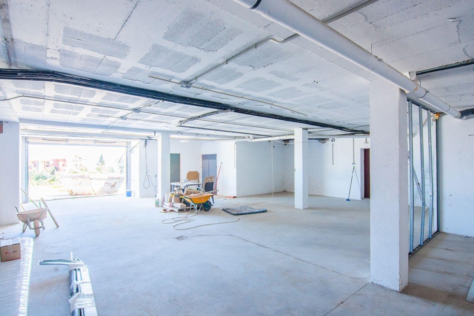 4 bedroom Villa for sale in Marbella with pool garage - € 2,195,000 (Ref: 8270573)