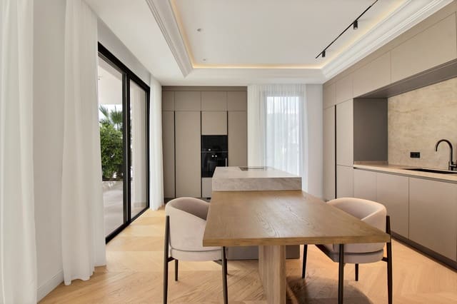 5 bedroom Villa for sale in Golden Mile, Marbella with pool garage - € 6,400,000 (Ref: 8284649)