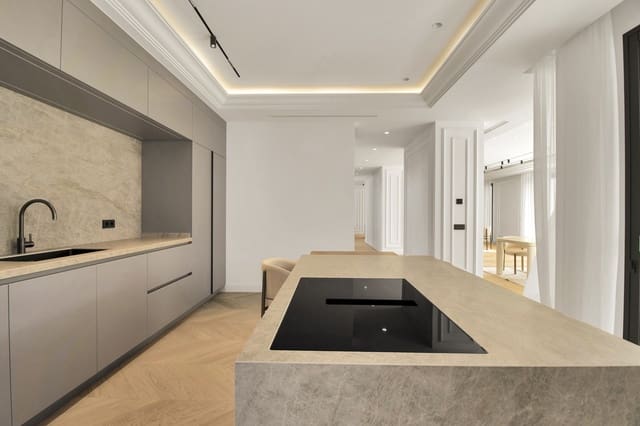 5 bedroom Villa for sale in Golden Mile, Marbella with pool garage - € 6,400,000 (Ref: 8284649)