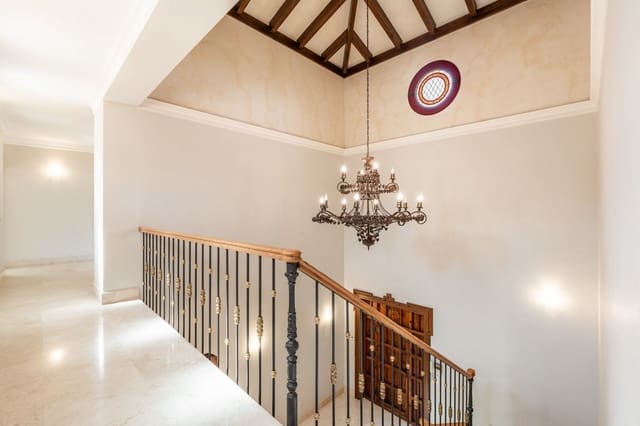 5 soveværelse Villa til salg i Golden Mile, Marbella med swimmingpool garage - € 4.900.000 (Ref: 8295578)