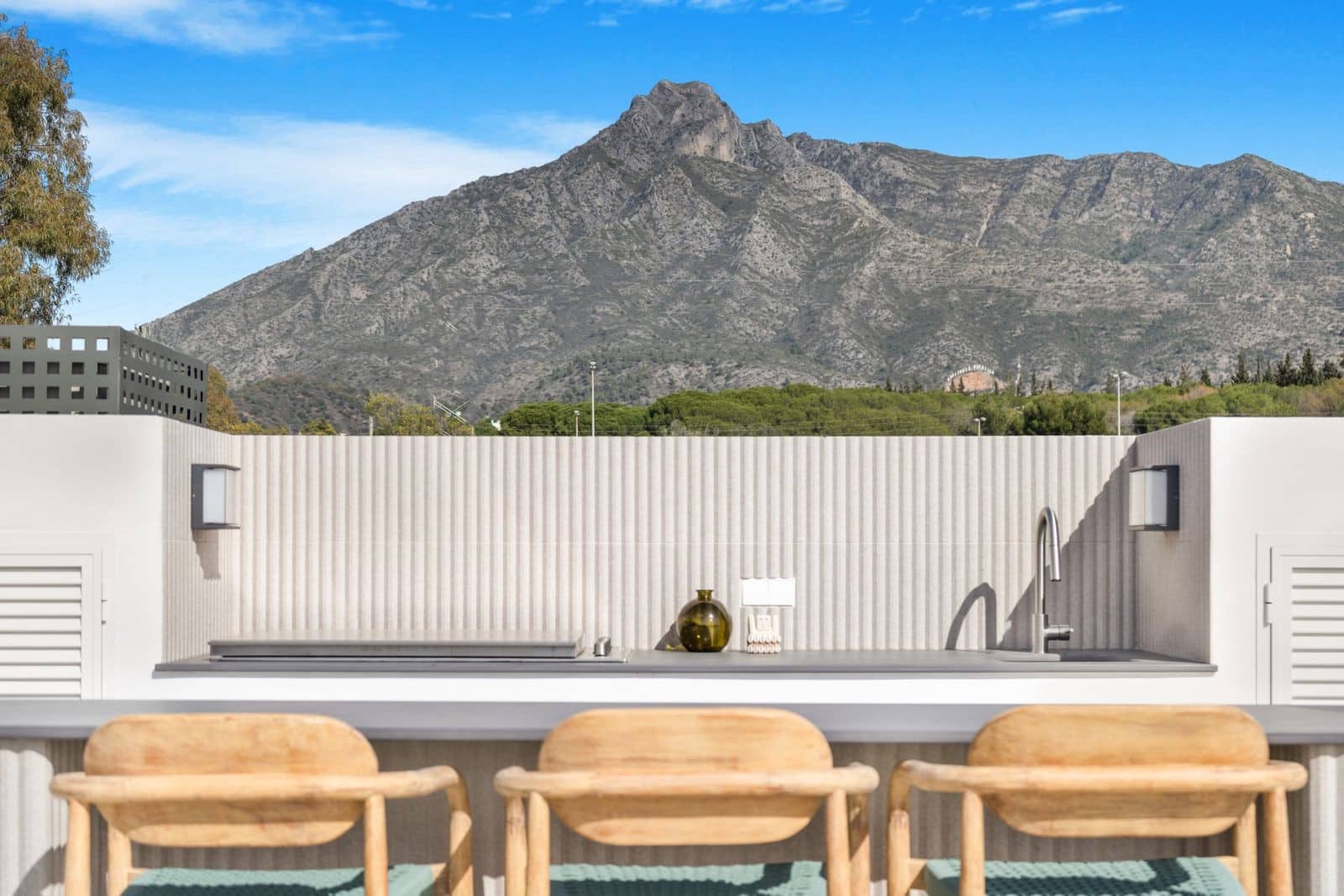 6 bedroom Villa for sale in Golden Mile with pool garage - € 6,500,000 (Ref: 8300380)