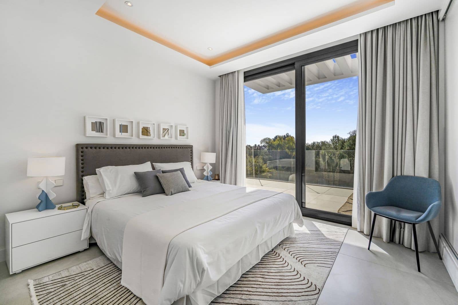 6 bedroom Villa for sale in Golden Mile with pool garage - € 6,500,000 (Ref: 8300380)