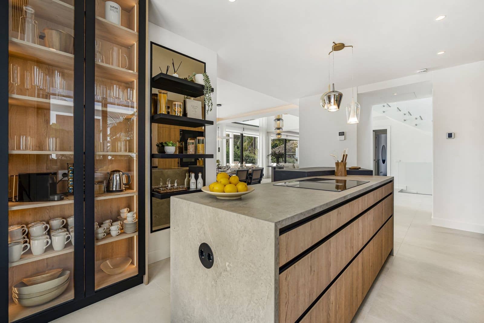 6 bedroom Villa for sale in Golden Mile with pool garage - € 6,500,000 (Ref: 8300380)