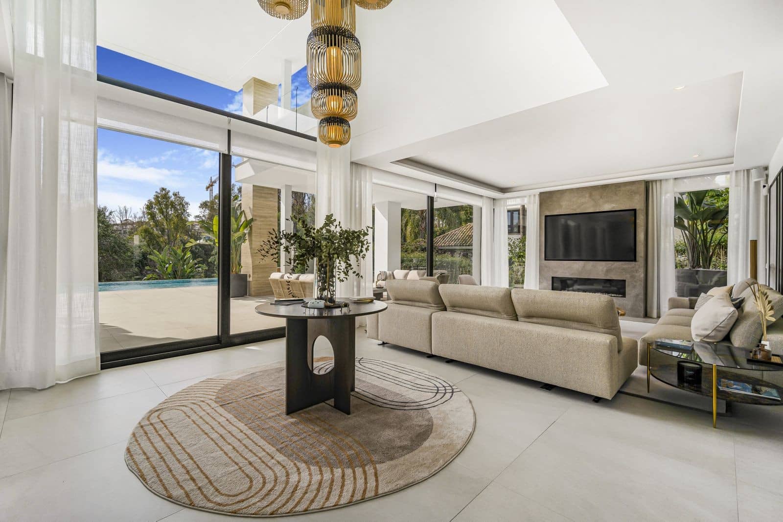 6 bedroom Villa for sale in Golden Mile with pool garage - € 6,500,000 (Ref: 8300380)