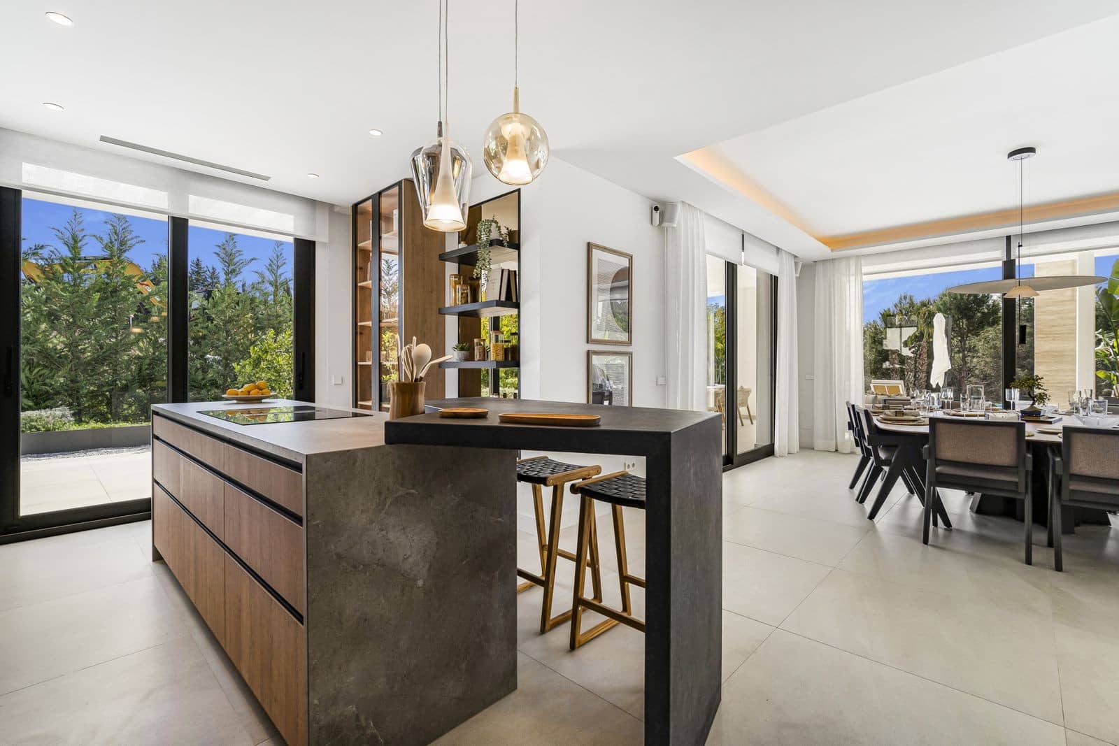 6 bedroom Villa for sale in Golden Mile with pool garage - € 6,500,000 (Ref: 8300380)