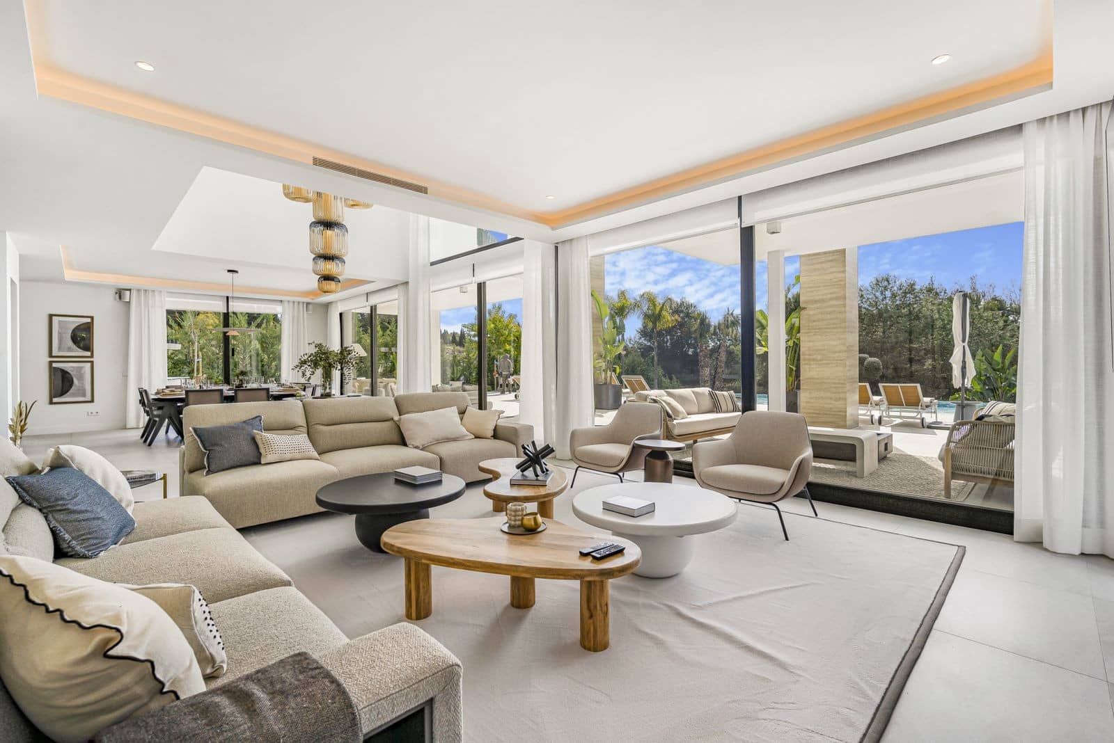 6 bedroom Villa for sale in Golden Mile with pool garage - € 6,500,000 (Ref: 8300380)