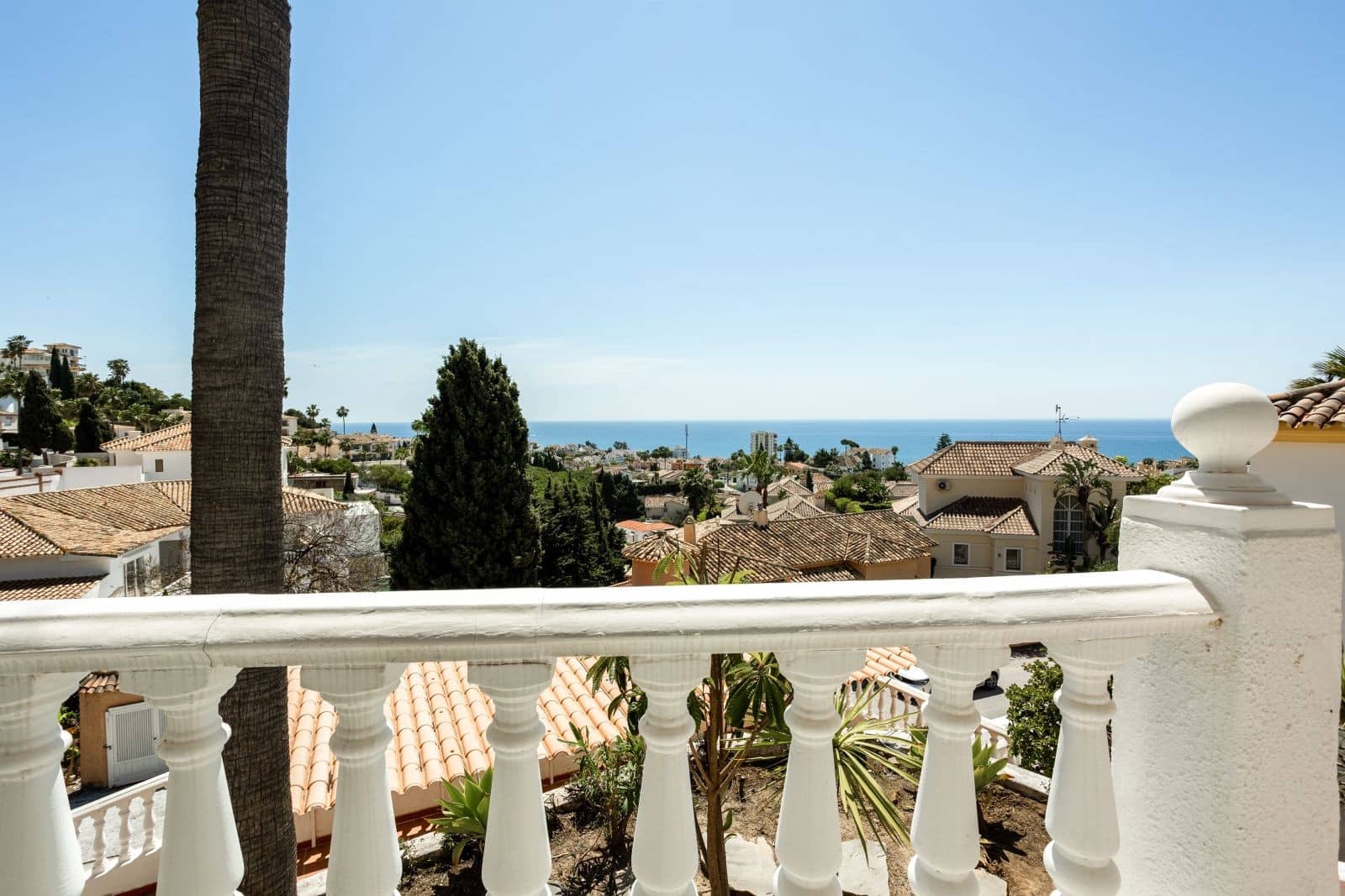 3 sypialnia Willa na sprzedaż w Riviera del Sol z basenem garażem - 875 000 € (Ref: 8300382)