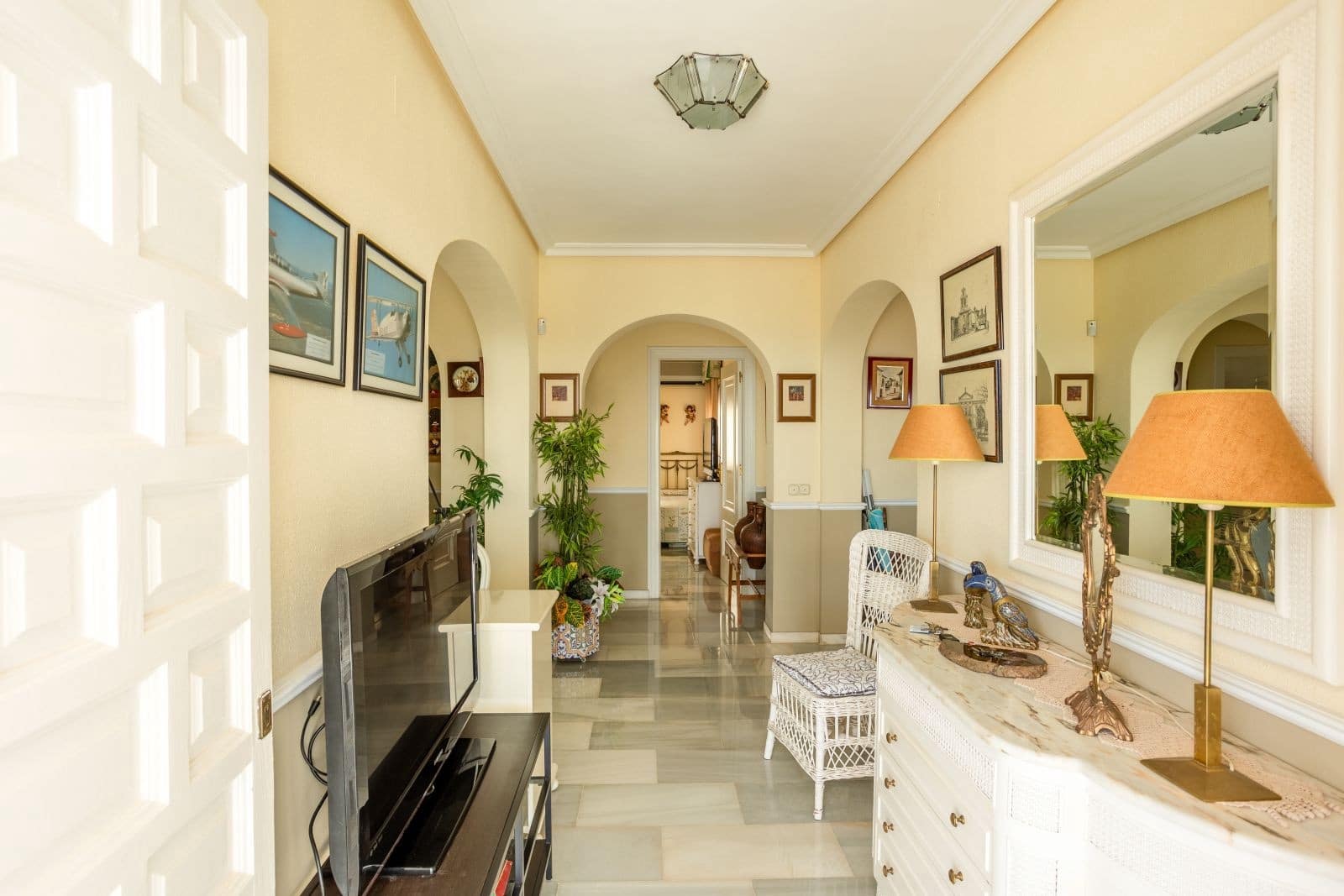 3 sypialnia Willa na sprzedaż w Riviera del Sol z basenem garażem - 875 000 € (Ref: 8300382)